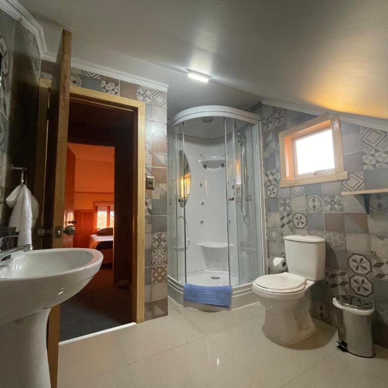 Oikos Arriendos - Four-Bedroom House - 7