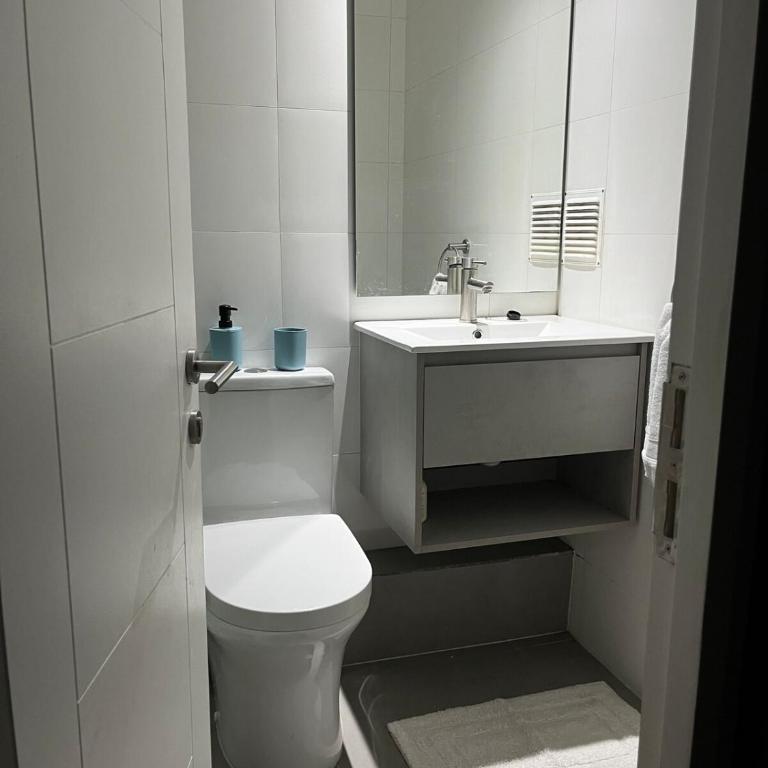 Departamento moderno céntrico con piscina 2 Habitaciones 2 Baños - One-Bedroom Apartment - 7