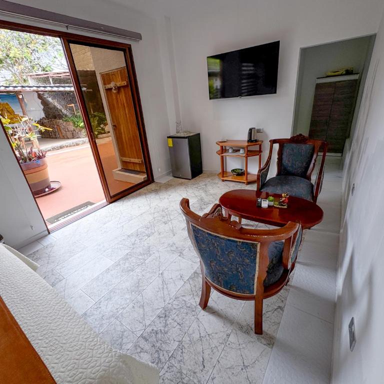 Maytenus Galapagos - Standard Double Room - 5
