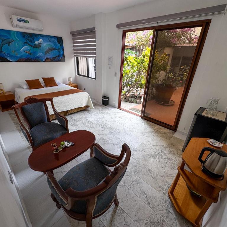 Maytenus Galapagos - Standard Double Room - 4