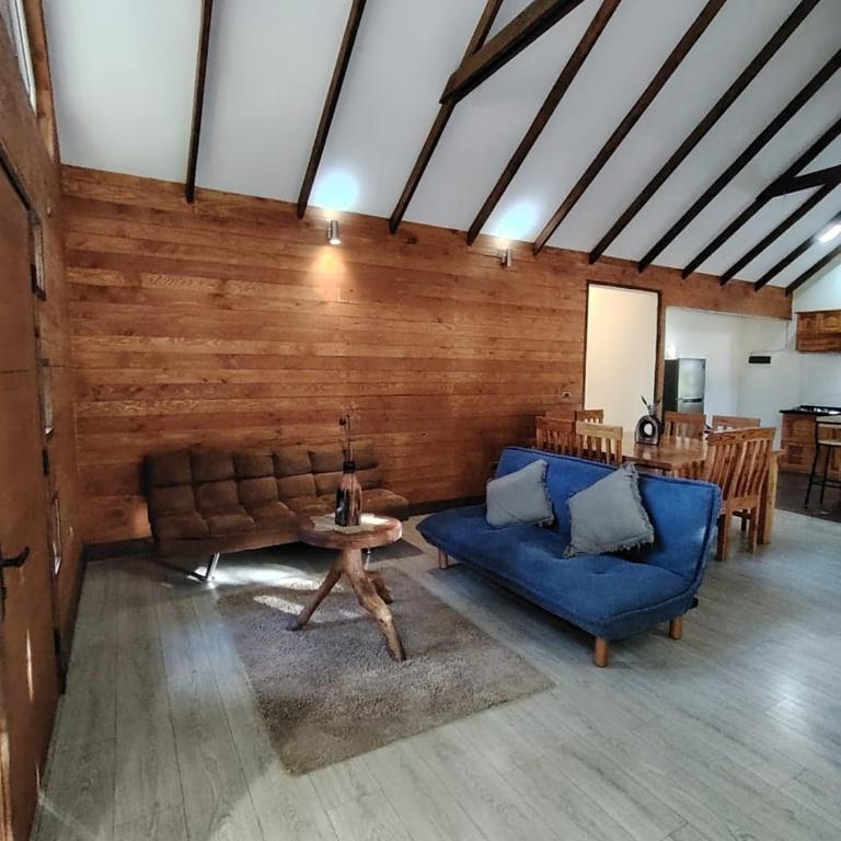 Family home on private plot with access to the river - Three-Bedroom Vacation Home - 1