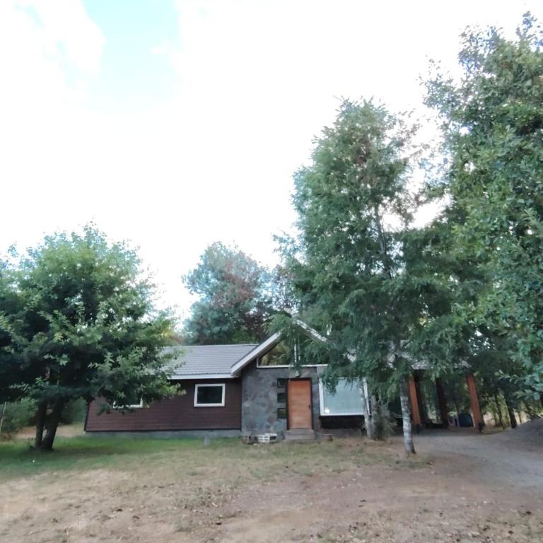 Family home on private plot with access to the river - Three-Bedroom Vacation Home - 14