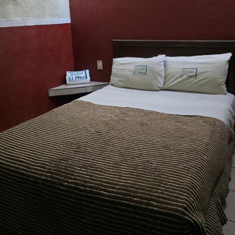 El Pino - Hotel Economico Guadalajara - Standard Queen Room - 2