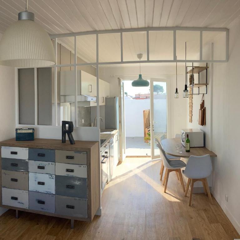 Maison rénovée près de la plage à La Tranche-sur-Mer - FR-1-22-384 - Vacation Home - 4