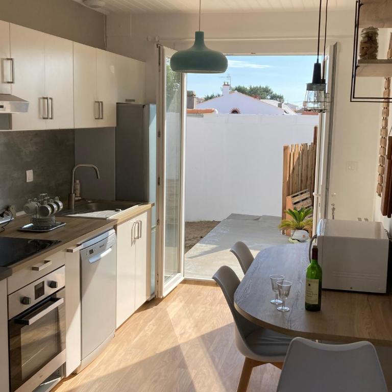 Maison rénovée près de la plage à La Tranche-sur-Mer - FR-1-22-384 - Vacation Home - 6