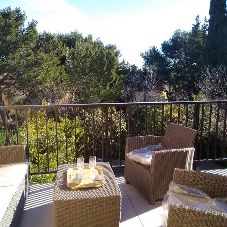 Villa T4 8 pers proche plage Grazel, parking privé et terrasse - FR-1-796-98 - Villa - 1