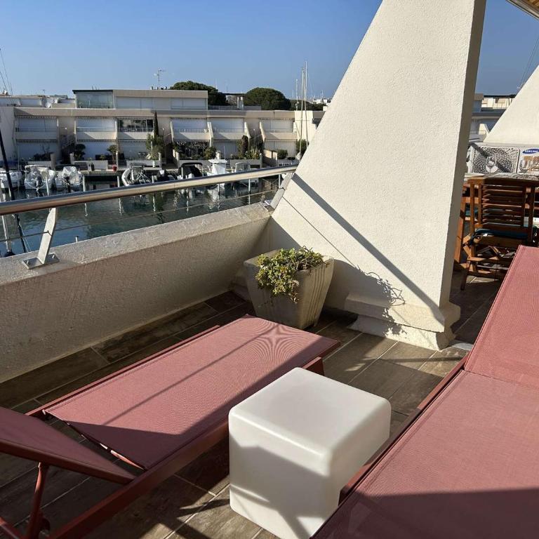 Appartement 2P avec Terrasse, Animaux Acceptés, Parking, Climatisation - FR-1-250-325 - Appartement - 4