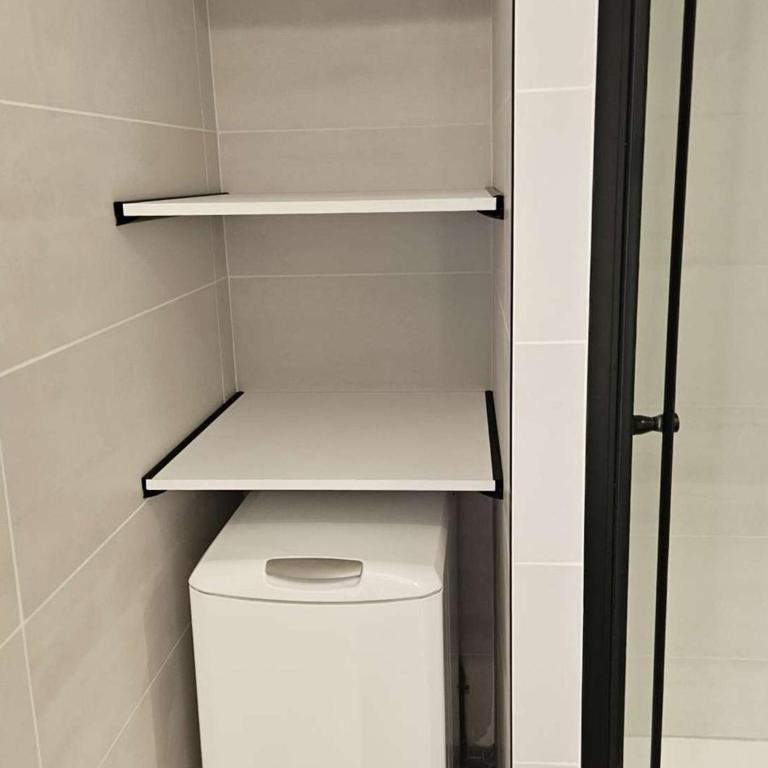 Appartement 2P avec Terrasse, Animaux Acceptés, Parking, Climatisation - FR-1-250-325 - Appartement - 33