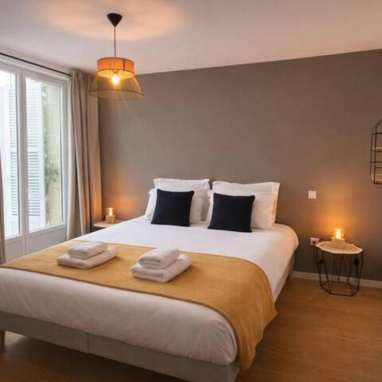 White House Dhavernas - Résidence Privée - Amiens - Parking Gratuit - Apartment with Garden View - 3