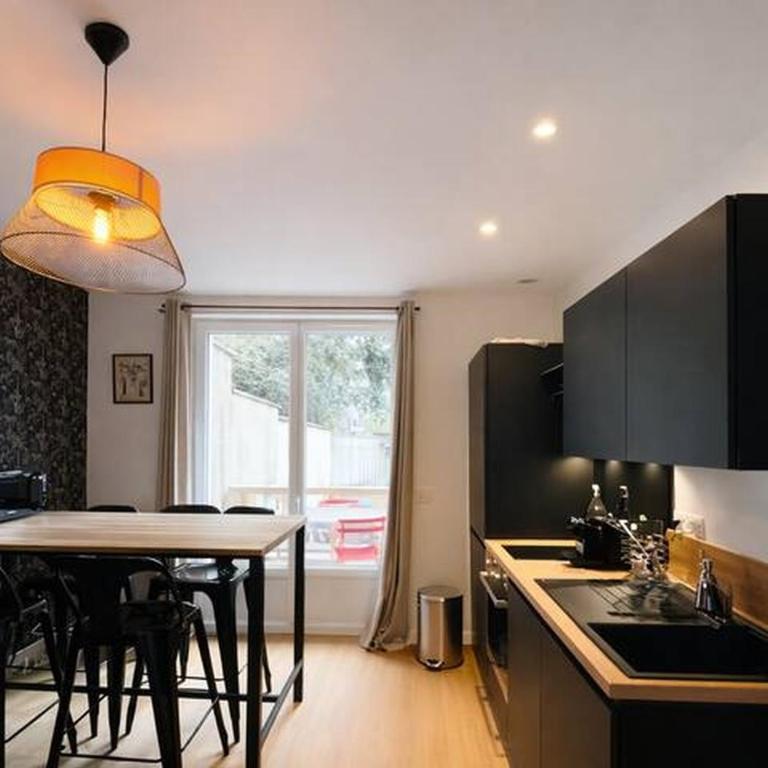 White House Dhavernas - Résidence Privée - Amiens - Parking Gratuit - Apartment with Garden View - 21