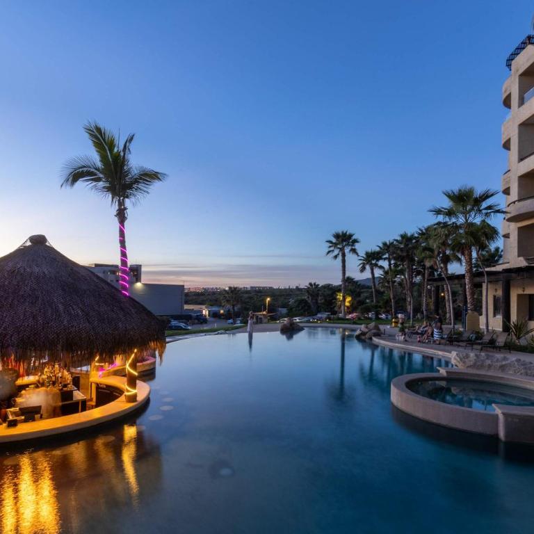 Stunning 2 BR with Ocean Views & Jacuzzi by the Beach - Apartamento - 1