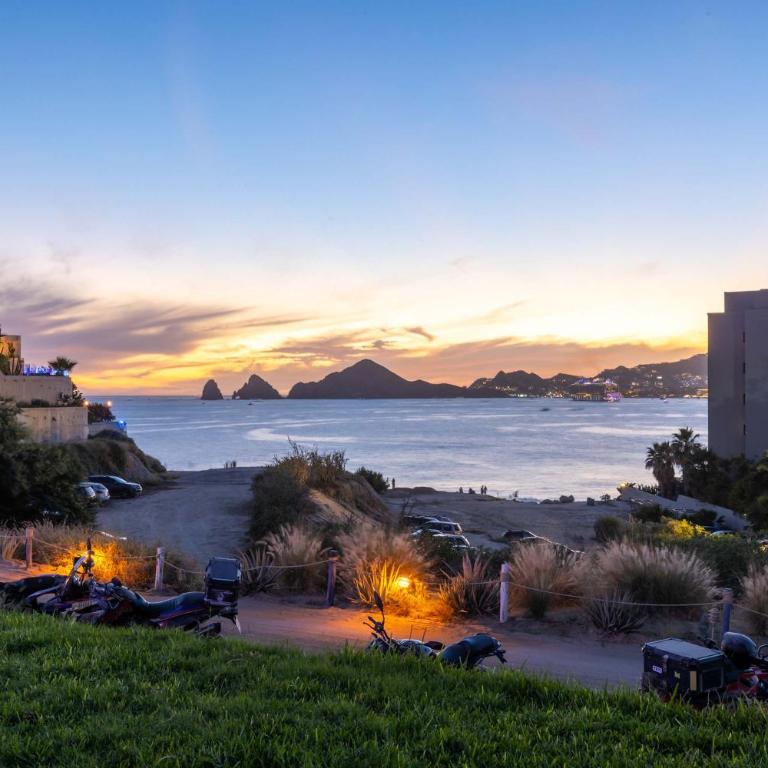 Stunning 2 BR with Ocean Views & Jacuzzi by the Beach - Apartamento - 27