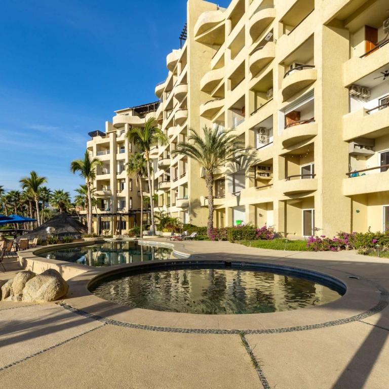 Stunning 2 BR with Ocean Views & Jacuzzi by the Beach - Apartamento - 59
