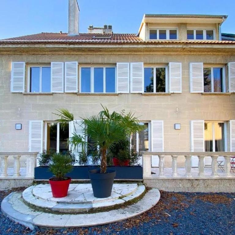White House - THE SUNNY avec TERRASSE et PARKING privé - 20 min CENTRE - Appartement 1 Chambre - 13