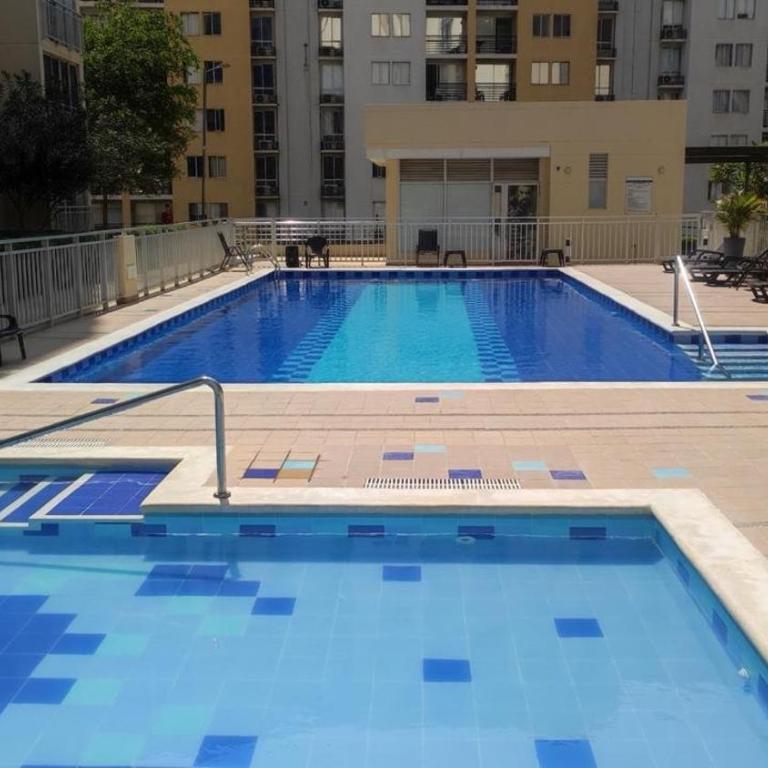 Arriendo apto - Apartamento de 3 dormitorios - 1
