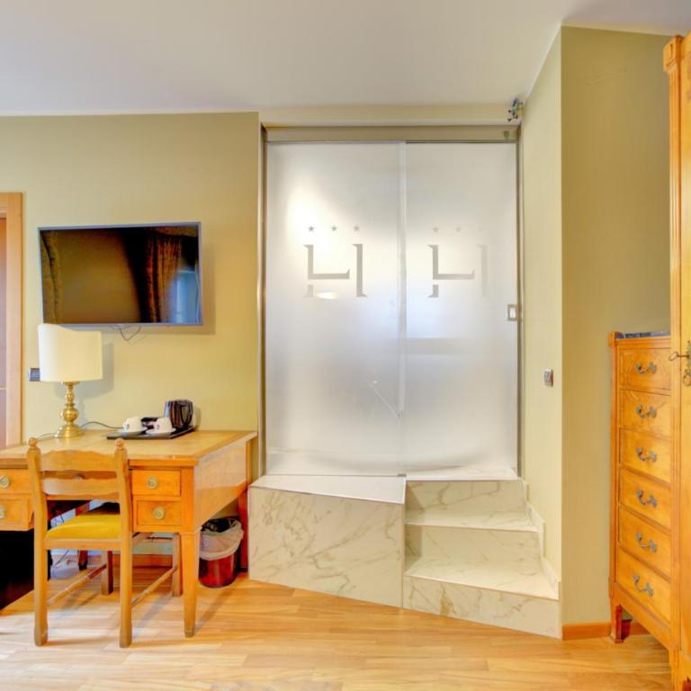 Liberty Hotel - Suite King con Vasca Idromassaggio - 3