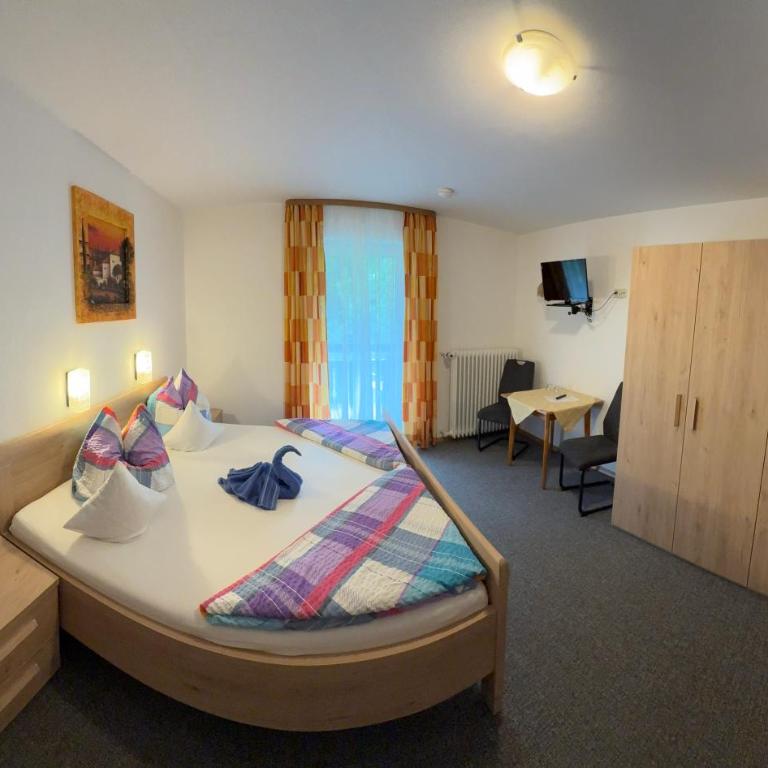 Haus am Waldrand - Doppelzimmer mit Balkon - 2
