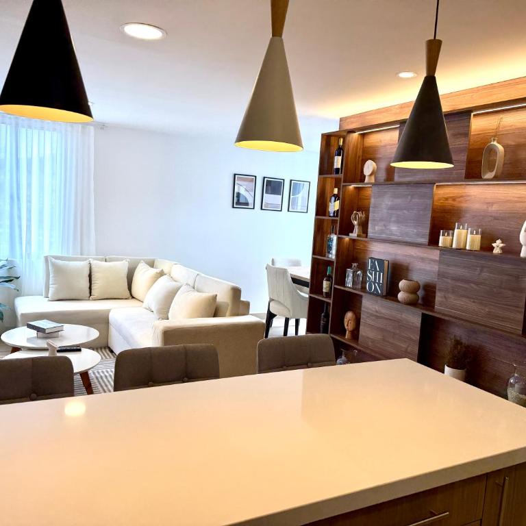 Departamento lujoso y privado centro de la ciudad - Two-Bedroom Apartment - 2