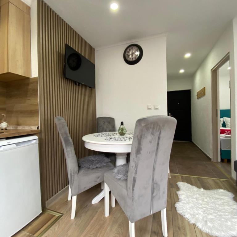 VILA JAHORINSKI RAJ A4 - Apartman sa 1 Spavaćom Sobom - 1