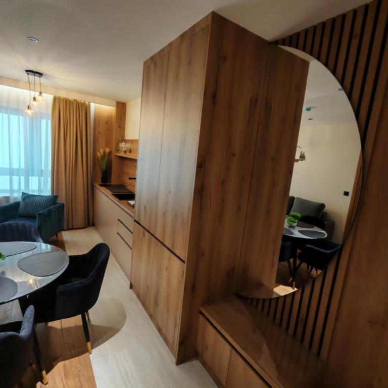 Horizont Aparthotel Jahorina - Suite with Mountain View - 1