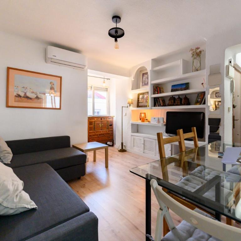 POR183D Amplio piso 2 dormitorios en La Latina - Alquiler temporal - Apartamento de 2 dormitorios - 1