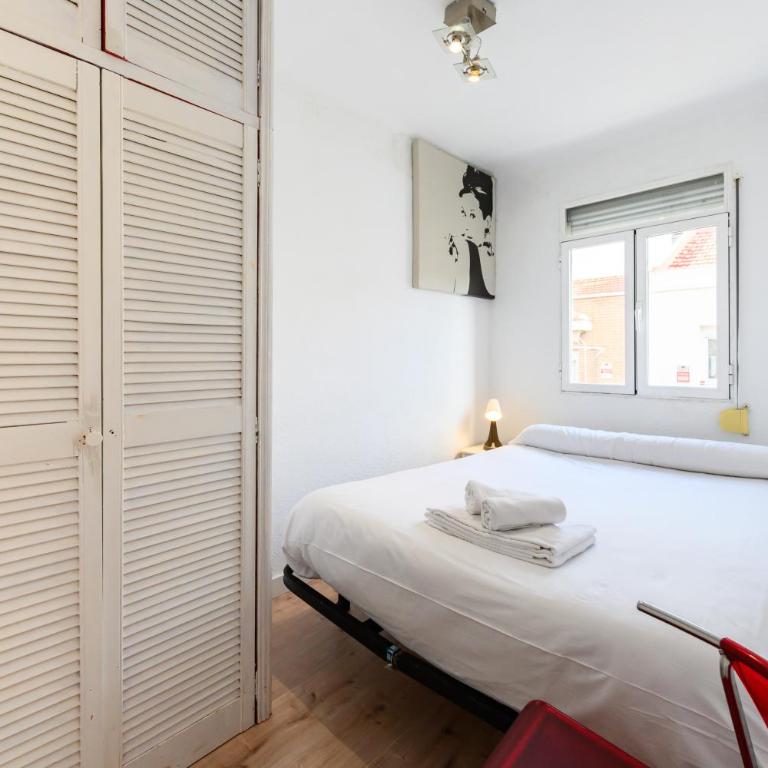 POR183D Amplio piso 2 dormitorios en La Latina - Alquiler temporal - Apartamento de 2 dormitorios - 2