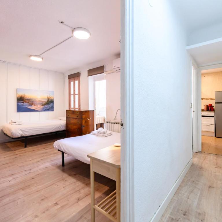 POR183D Amplio piso 2 dormitorios en La Latina - Alquiler temporal - Apartamento de 2 dormitorios - 23