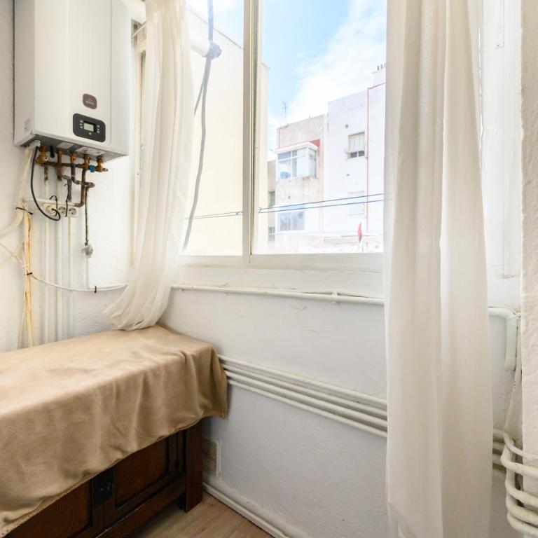 POR183D Amplio piso 2 dormitorios en La Latina - Alquiler temporal - Apartamento de 2 dormitorios - 30