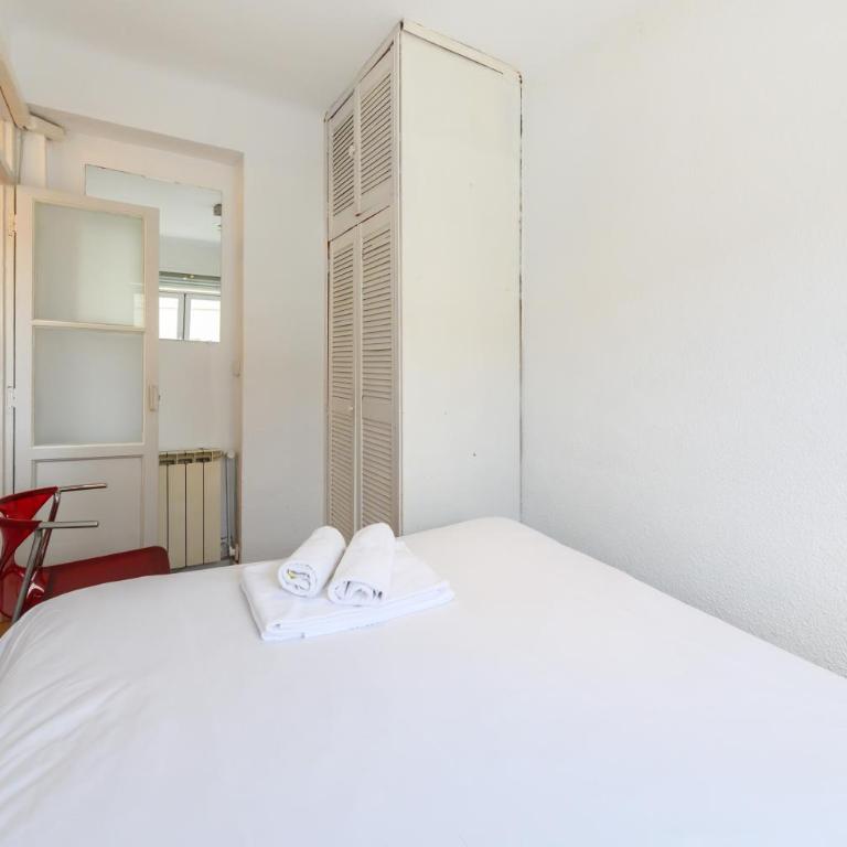 POR183D Amplio piso 2 dormitorios en La Latina - Alquiler temporal - Apartamento de 2 dormitorios - 3
