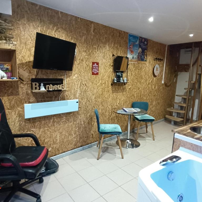 Gîte Sauna Balnéo Lâchez Prise Meublé de tourisme classé 3 étoiles VERTON - Casa con 1 dormitorio - 11