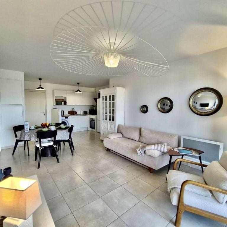 CO020-B11 - Appart 3 pièces - 4 personnes - COGOLIN - Two-Bedroom Apartment - 4