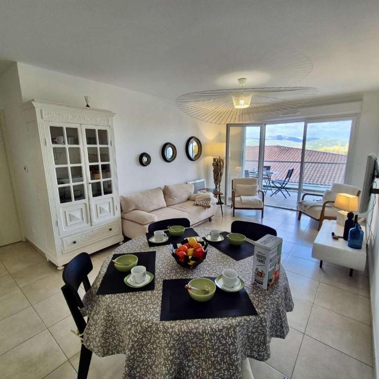 CO020-B11 - Appart 3 pièces - 4 personnes - COGOLIN - Two-Bedroom Apartment - 1