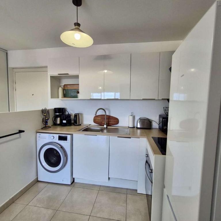 CO020-B11 - Appart 3 pièces - 4 personnes - COGOLIN - Two-Bedroom Apartment - 7