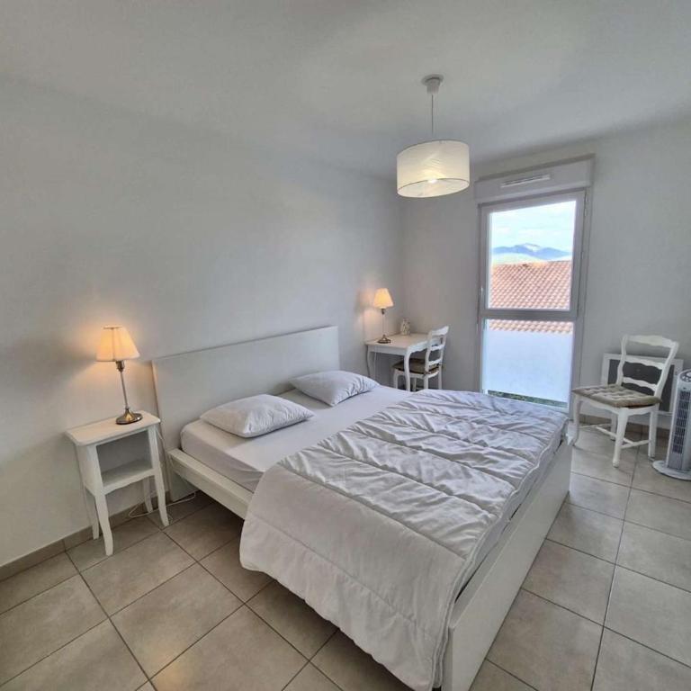 CO020-B11 - Appart 3 pièces - 4 personnes - COGOLIN - Two-Bedroom Apartment - 8