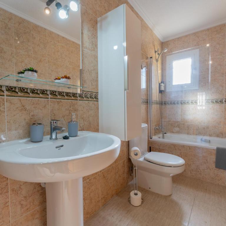 Villa Dr Alejandro Iglesias - Three-Bedroom House - 5