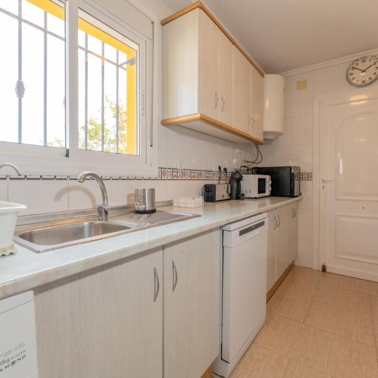 Villa Dr Alejandro Iglesias - Three-Bedroom House - 24