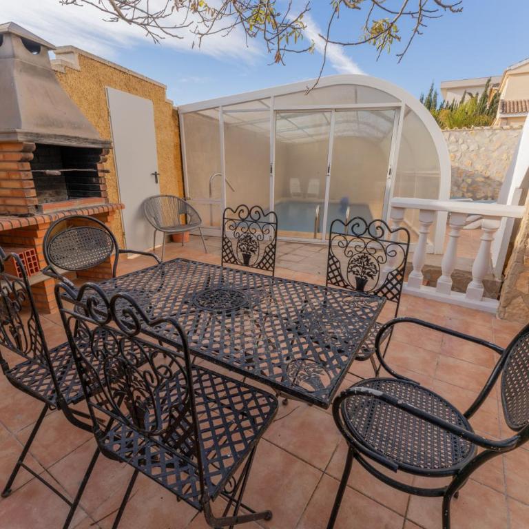 Villa Dr Alejandro Iglesias - Three-Bedroom House - 29