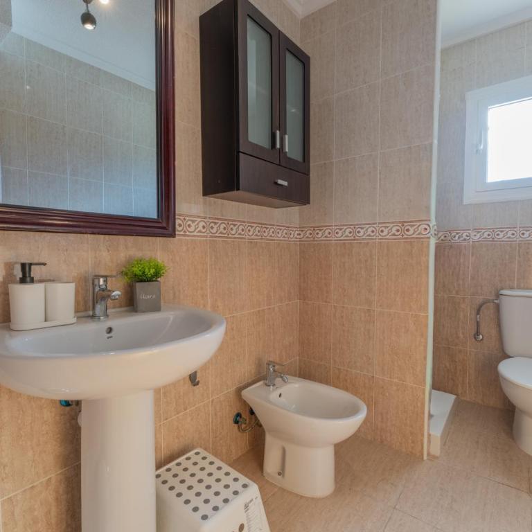 Villa Dr Alejandro Iglesias - Three-Bedroom House - 39
