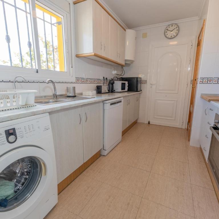 Villa Dr Alejandro Iglesias - Three-Bedroom House - 67