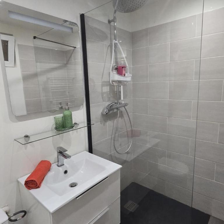 Appartement moderne & fonctionnel Centre-ville - Apartment mit 1 Schlafzimmer - 8