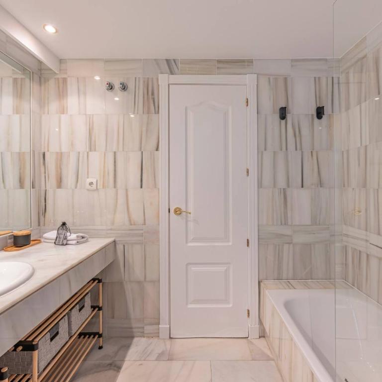Marvellous 3 Bedroom Flat with Pool and Terrace - Apartamento de 3 dormitorios - 34