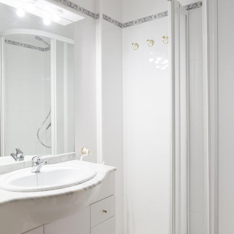 UHC Sorolla Apartments - Apartamento de 2 dormitorios con vistas al mar - 12
