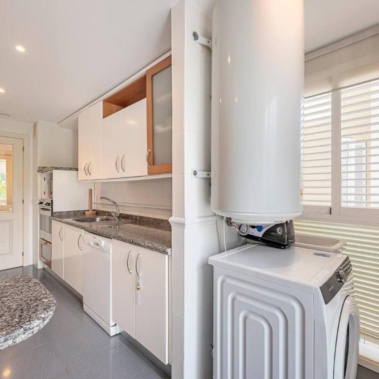 Spacious 3 bedrooms apartment at LAS BRISAS - Three-Bedroom Apartment - 8