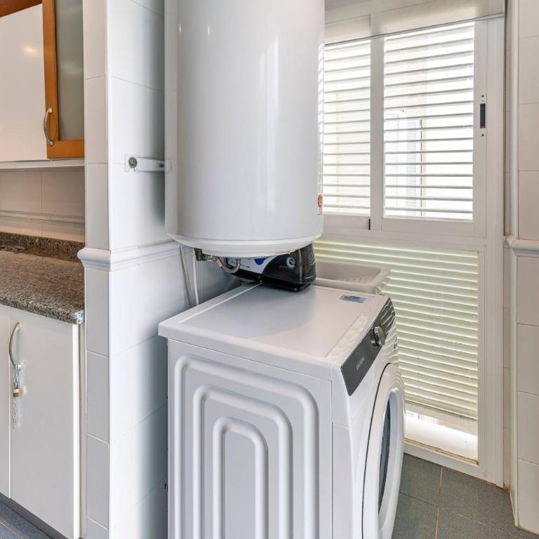 Spacious 3 bedrooms apartment at LAS BRISAS - Three-Bedroom Apartment - 10