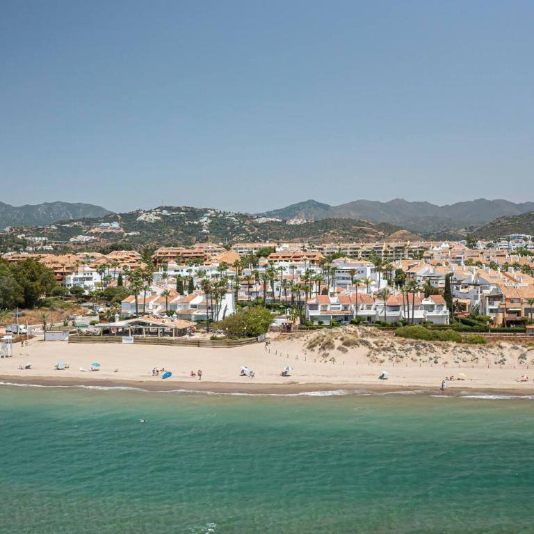 Bright Chalet with Swimming Pool and Beachfront - Casa de 3 dormitorios - 65