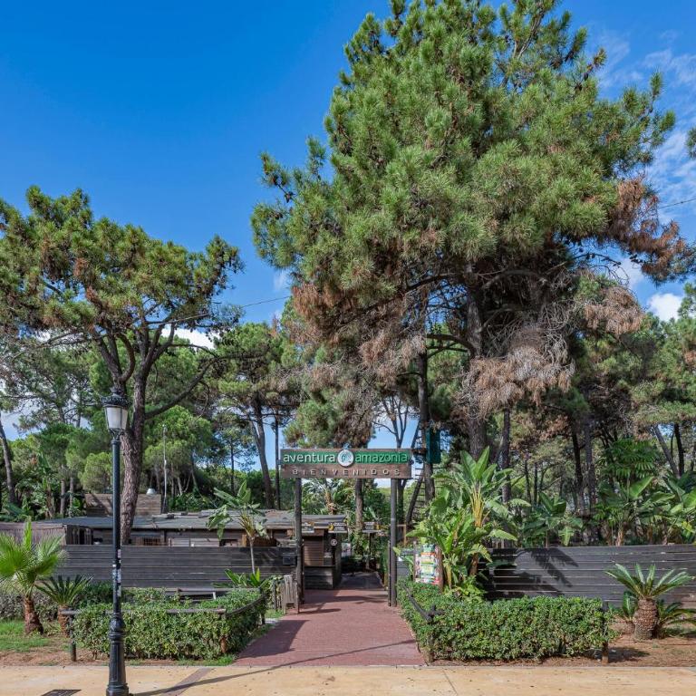 Beautiful Apartment Just 5 Minutes From the BEACH - Two-Bedroom Apartment - 6