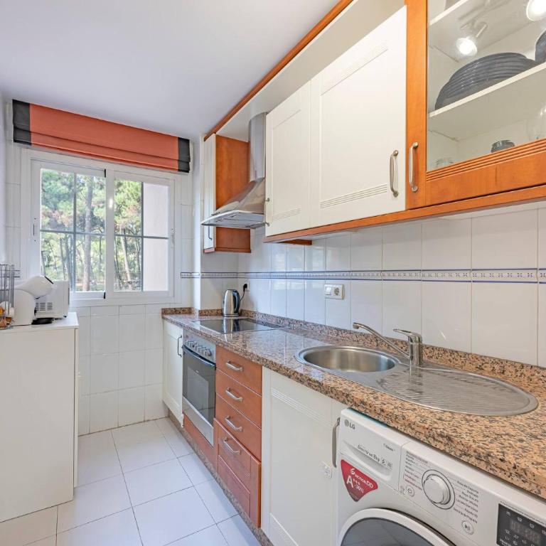 Beautiful Apartment Just 5 Minutes From the BEACH - Two-Bedroom Apartment - 18