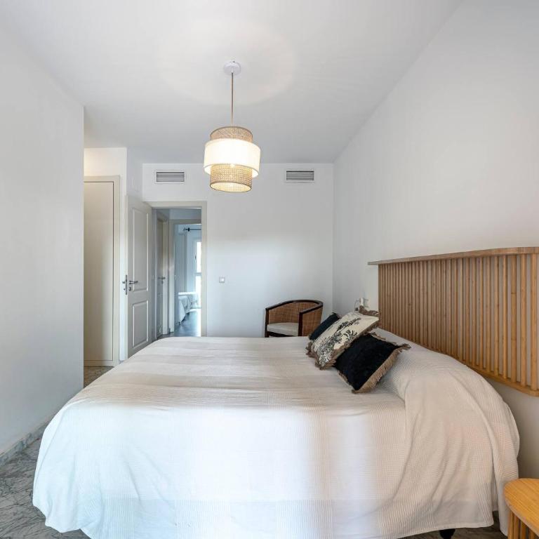 Spacious 3 bedrooms apartment at LAS BRISAS - Three-Bedroom Apartment - 36