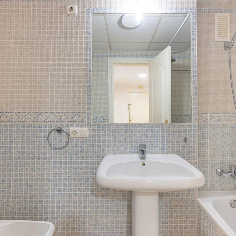 Beautiful Apartment Just 5 Minutes From the BEACH - Two-Bedroom Apartment - 30