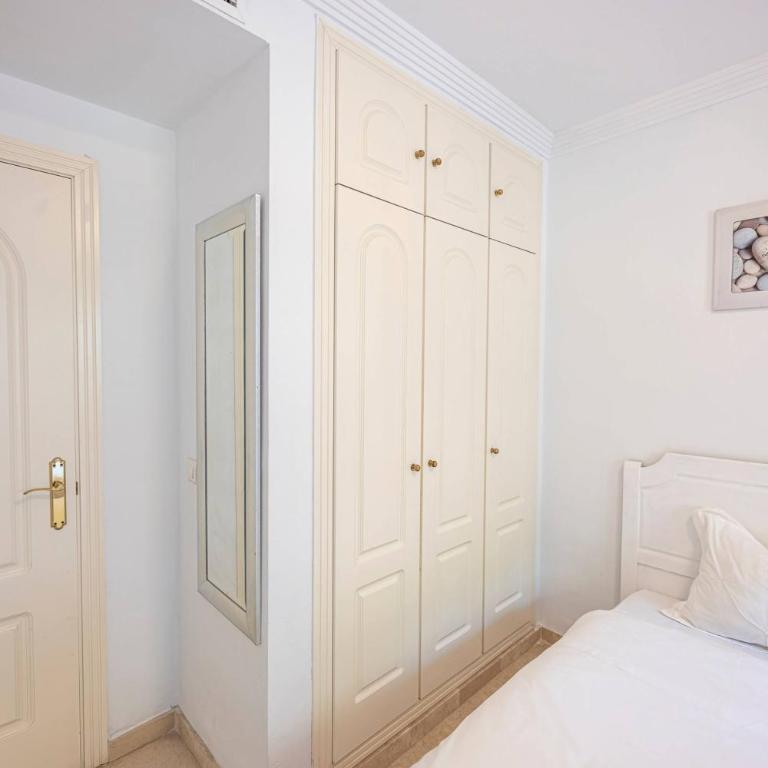 Beautiful Apartment Just 5 Minutes From the BEACH - Two-Bedroom Apartment - 34